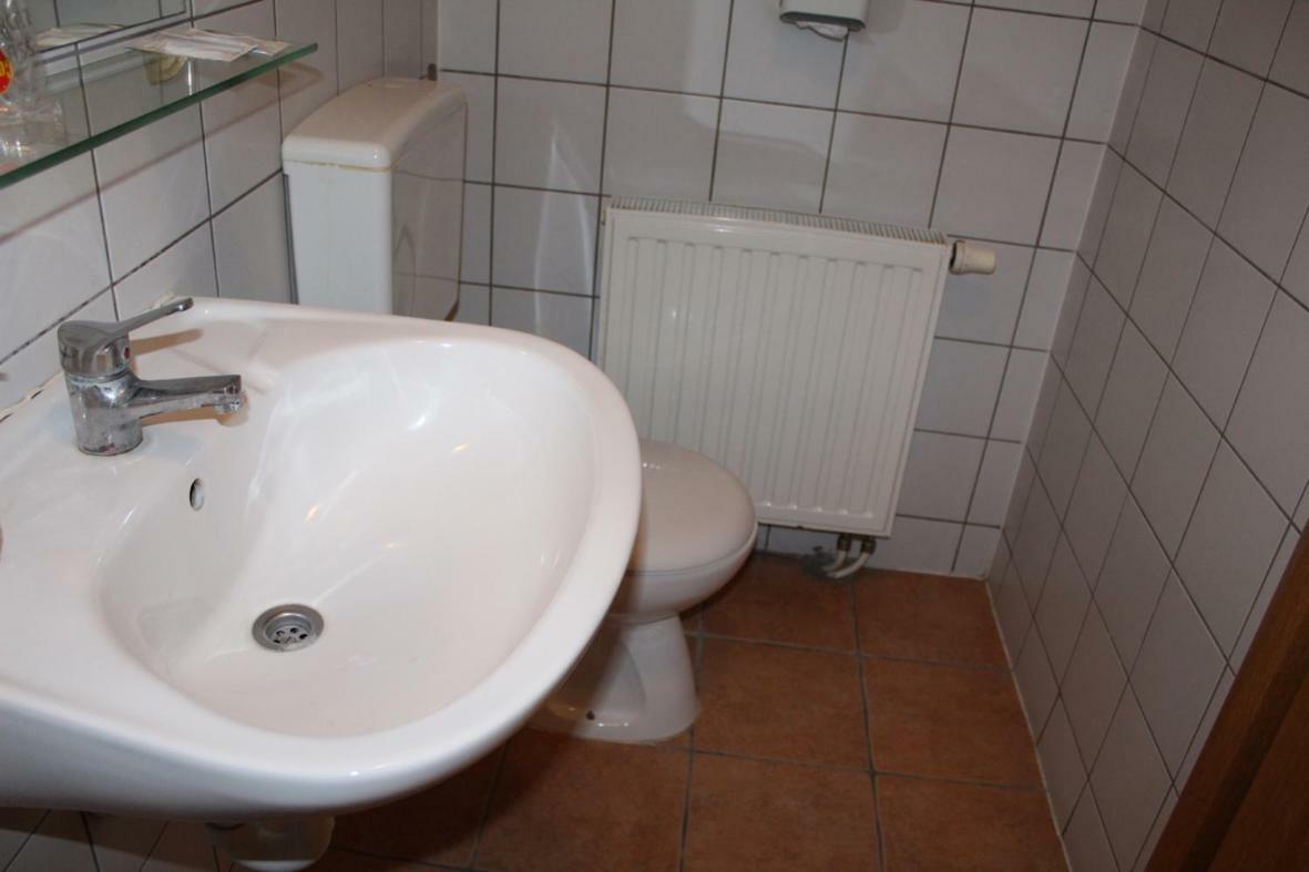 Prenociste "Magnus" Bed & Breakfast Slavonski Brod Exterior photo